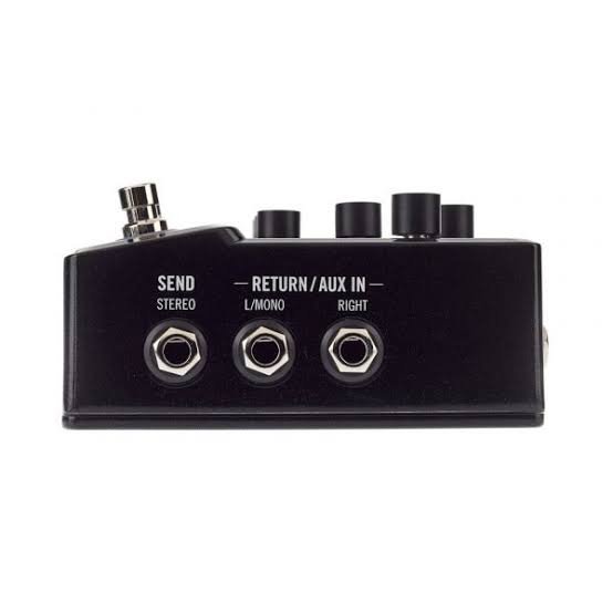 Pedal multiefectos Line 6 HX Stomp con pantalla LCD a color.
